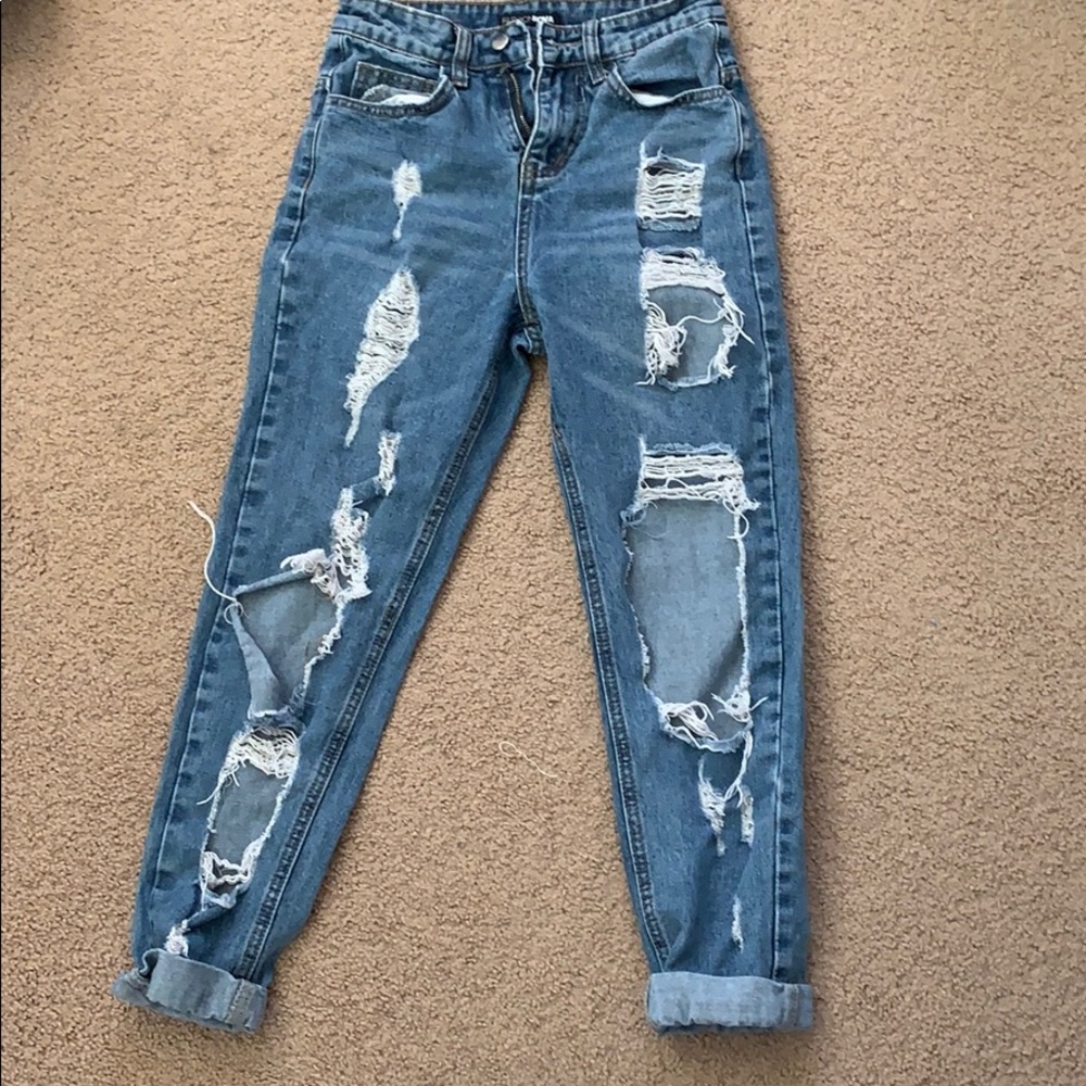 Distressed boyfriend jeans
